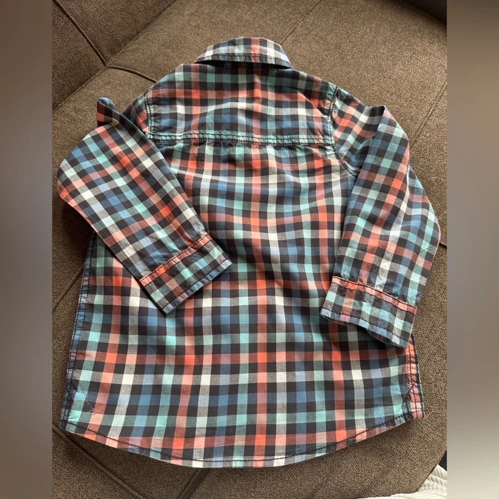 Set of 2 OshKosh B'gosh Button Down Shirts